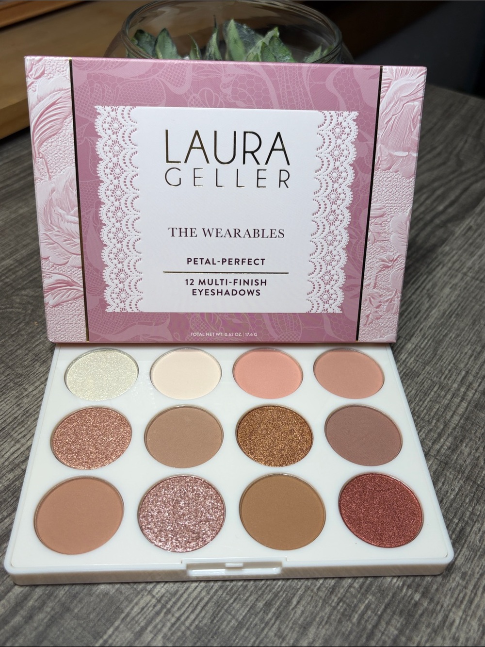 Laura Geller The Wearables Petal-Perfect 12 Shade Eyeshadow Palette